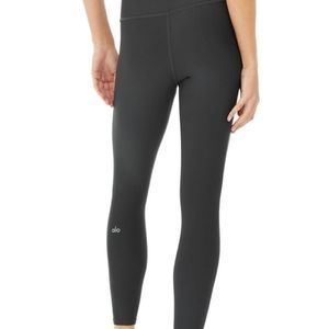 Alo yoga airlift leggings NWT